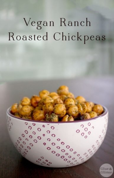 vegan-ranch-roasted-chickpeas